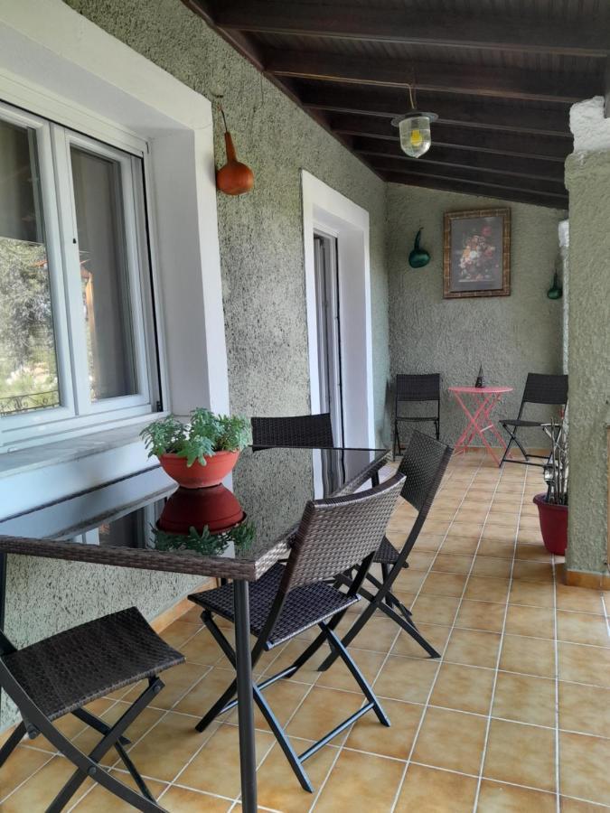 Manteshouse Villa ปาเลโอกัสไตรซา ภายนอก รูปภาพ