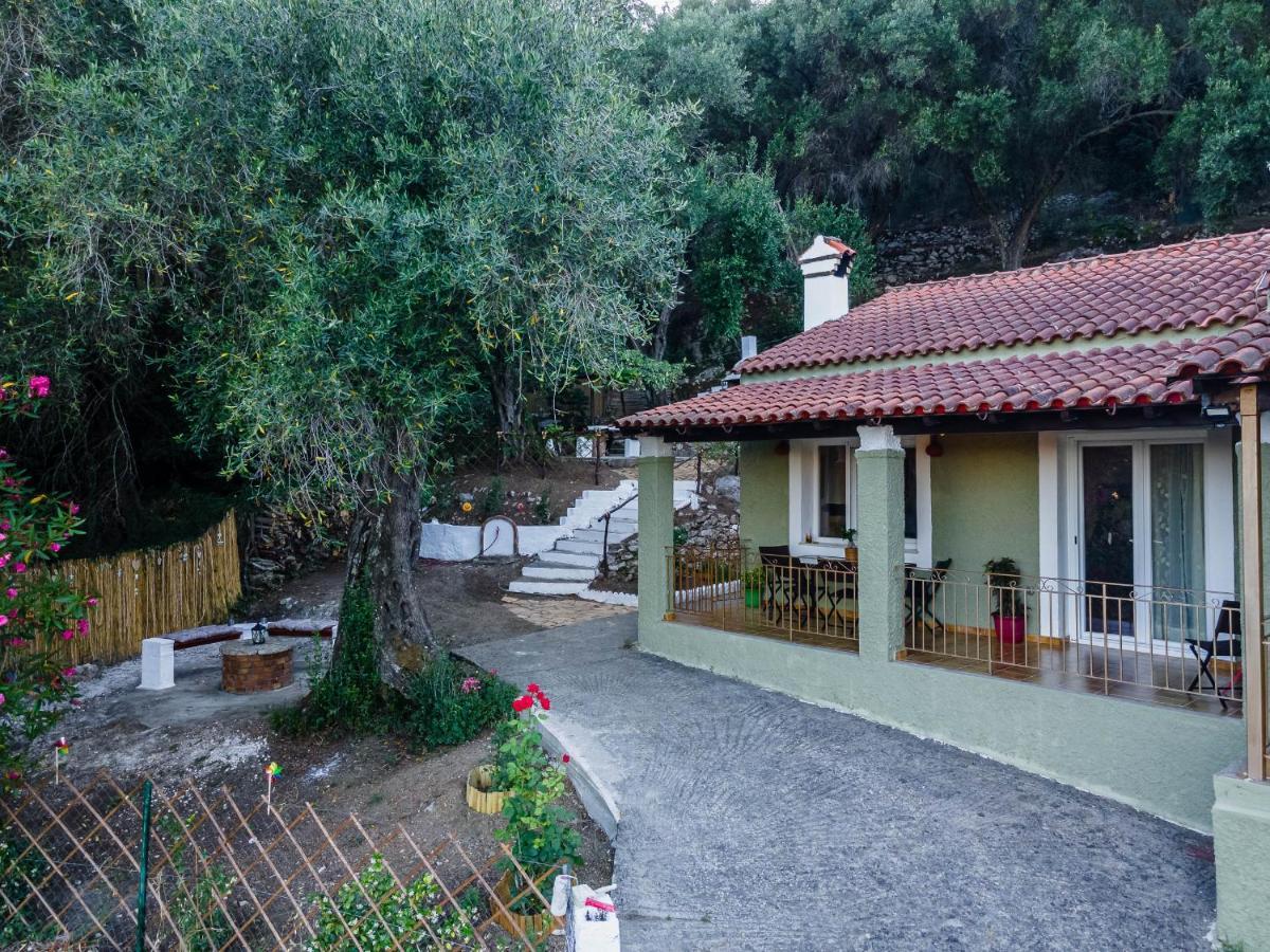 Manteshouse Villa ปาเลโอกัสไตรซา ภายนอก รูปภาพ